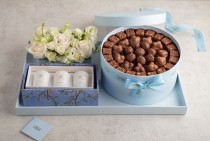 Blue gift tray with candle