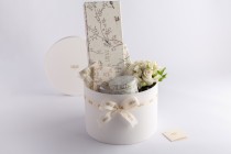 OFFWHITE MEDIUM PACKAGE WITH FLOWER - 4