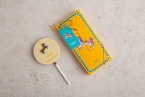 10 pieces-carousel chocolate lollipop yellow with customized name