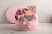 Pink gift package-large